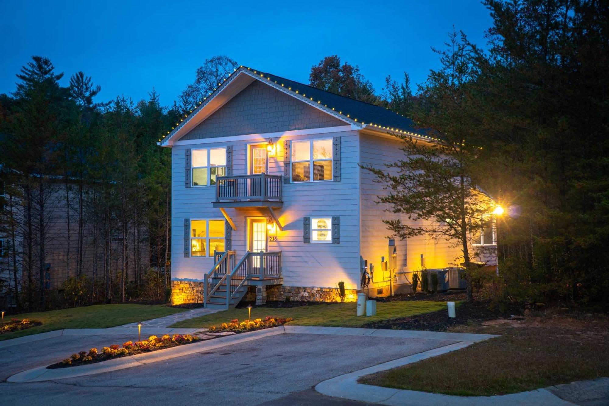 Par-Tee Haus I- Game Room & Hot Tub-Walk To Helen Exterior foto